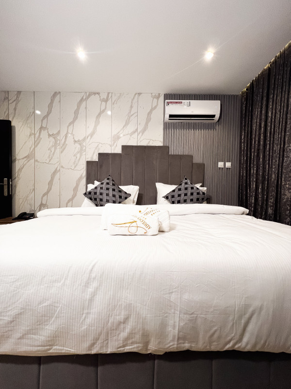 2-bedroom Shortlet Apartment -301