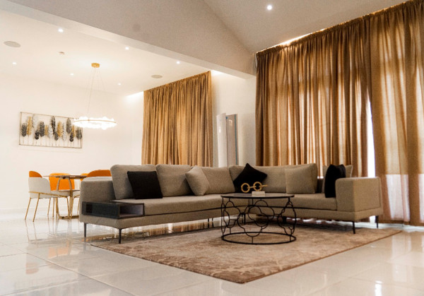 Luxury 2 Bedroom, apartment with in-house cinema. - The Clarita